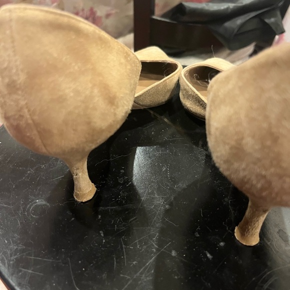 Manolo Blahnik Beige Suede Heels - Picture 2 of 3
